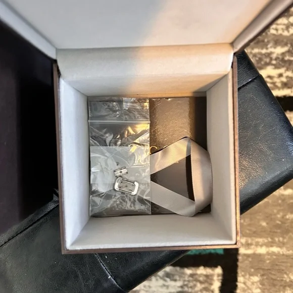 Women’s Gucci Black Dial Silver Chain Watch - Picture 3 of 10